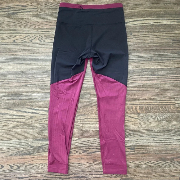 Lululemon pink and black leggings size 6 - Picture 4 of 6